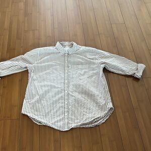 American Eagle Outfitters White and Gray Striped Shirt